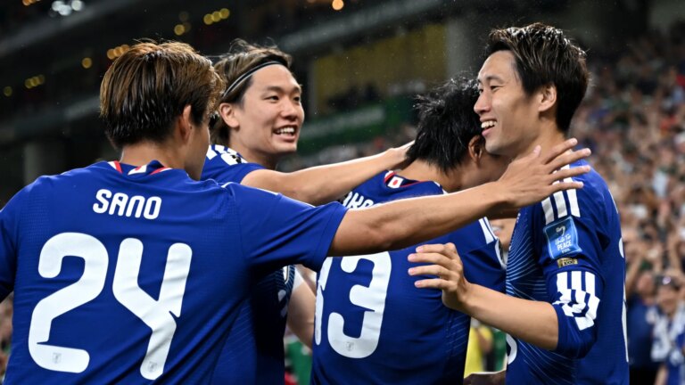 Tun&iacute;sia 0 x 4 Jap&atilde;o: Brilho de Kamada e Ueda coloca japoneses perto do mata-mata da Copa