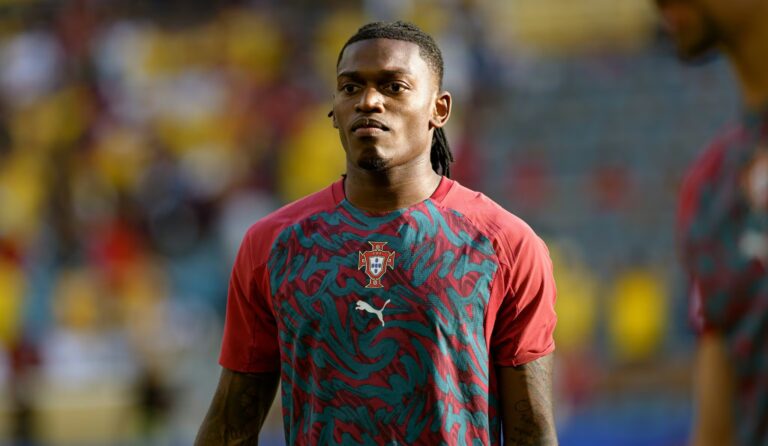 Atua&ccedil;&atilde;o na Copa faz gigante europeu colocar Rafael Le&atilde;o de volta no radar