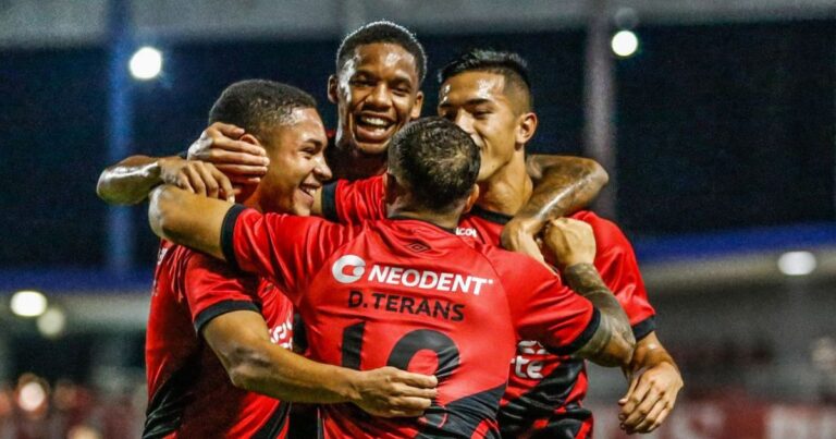 Gringo com mais de 100 jogos pelo Athletico acerta com clube da Série B