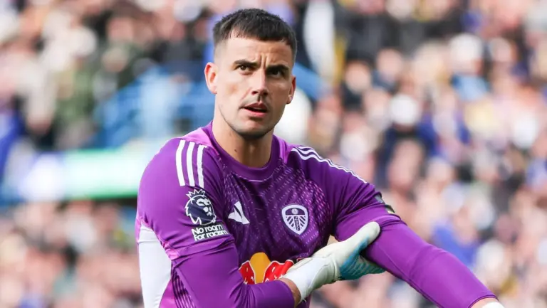 Manchester United contrata goleiro que tirou titularidade de brasileiro na Premier League