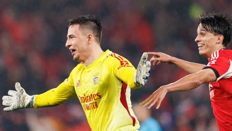 Kelly comemora gol da Juventus sobre o Borussia Dortmund na Champions League