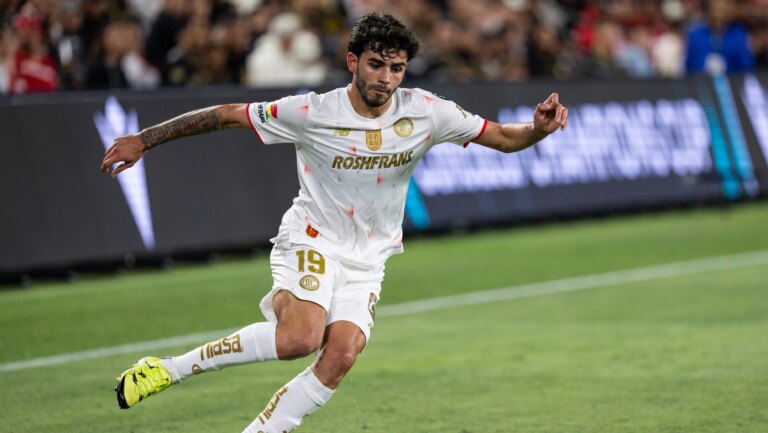 De meio-campista a lateral: Quem &eacute; a surpresa de Scaloni que amea&ccedil;a espa&ccedil;o de Giay na Argentina?