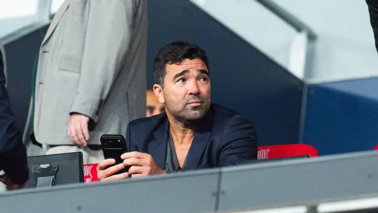Barcelona: &lsquo;&Eacute; quase imposs&iacute;vel contratar jogadores da Premier League&rsquo;, diz Deco