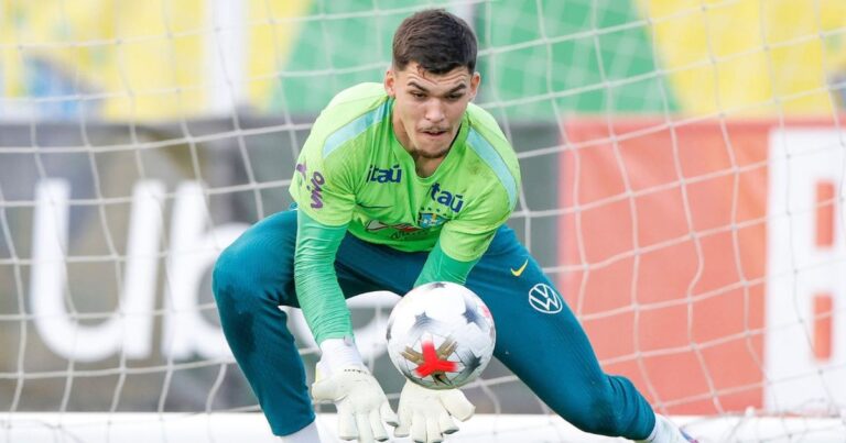 Fotos e a agenda de Arthur Dias, do Athletico, e Pedro Morisco, do Coritiba, com a seleção brasileira